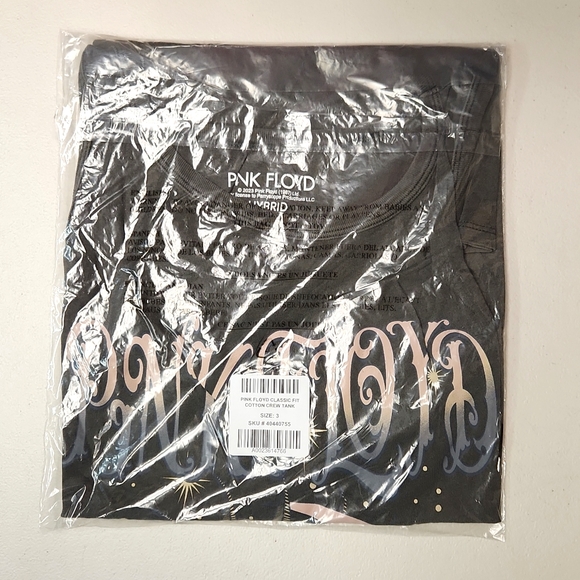 ❤️NWT VINTAGE TORRID TANK PINK FLOYD WISH YOU WERE HERE, ROCK BAND CONCERT TEE - Picture 8 of 13